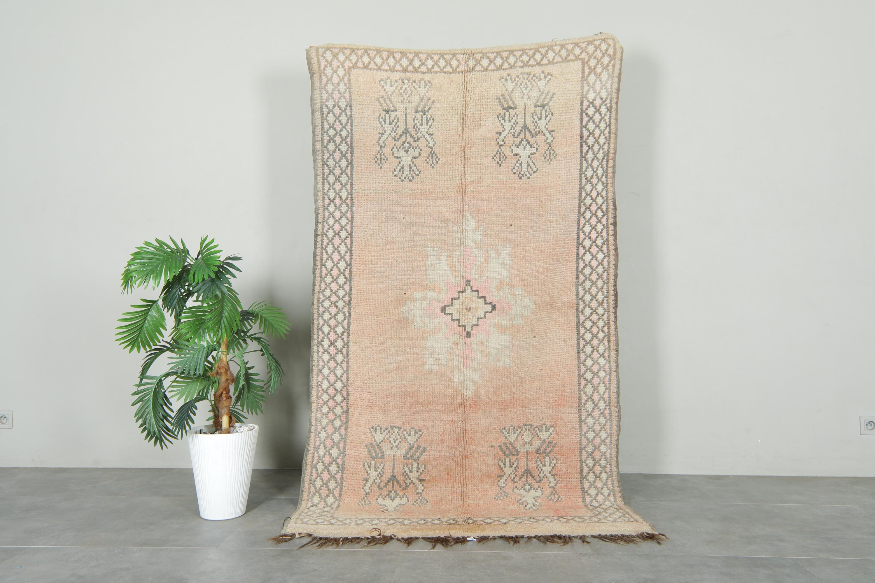 ヴィンテージ モロッコ 色あせたピーチ ウール ラグ 4.1 x 7.4