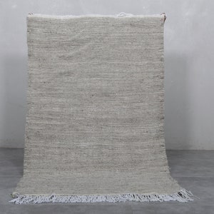 Neutral Kilim rug 3.2 x 5.2 feet – Handmade moroccan flatweave kilim – Natural wool accent kilim rug – Minimalist beige Kilim