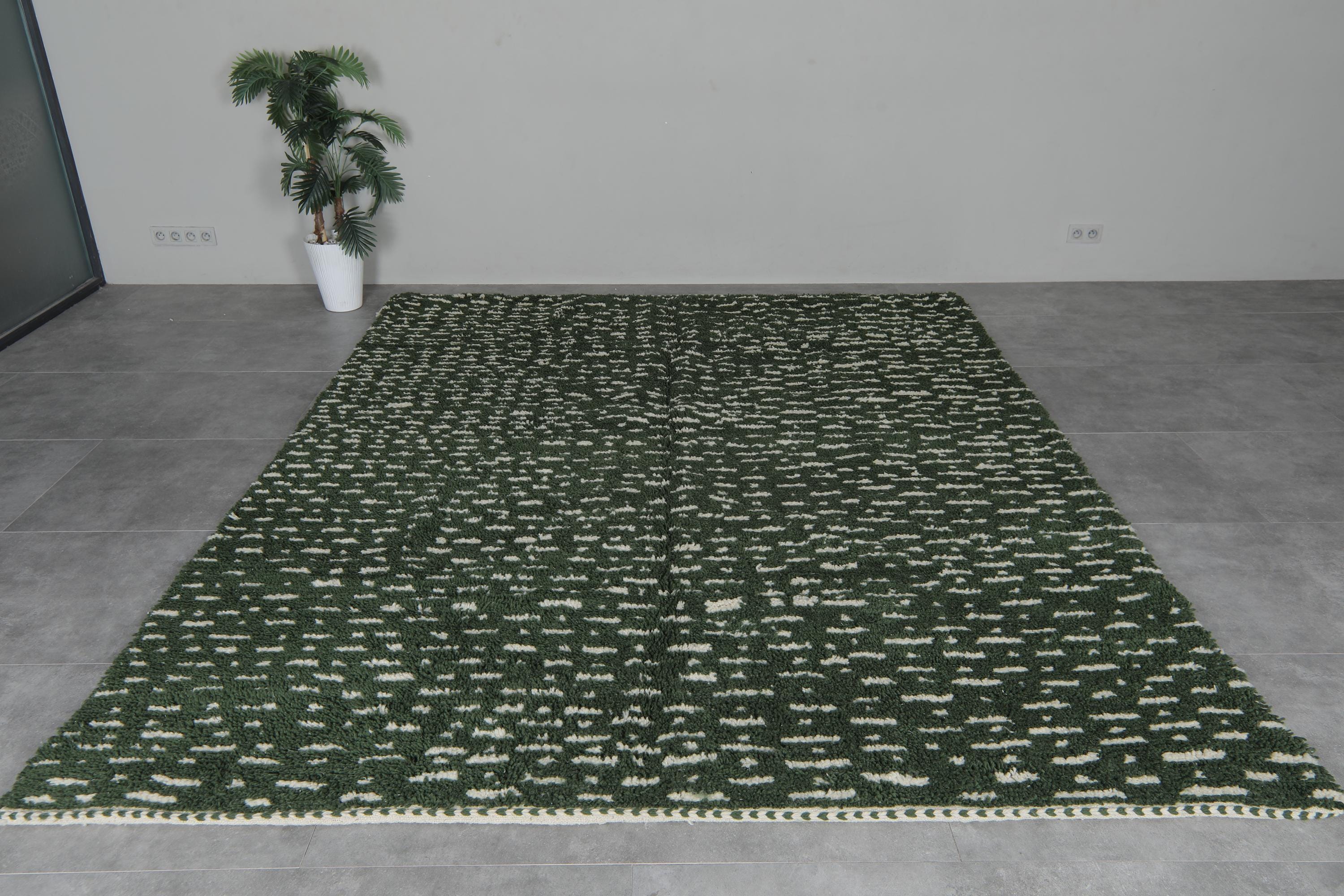 Greenarbic Rug Patterns Amazing Moroccan Deep Green Background With a Pattern of Scattered ...