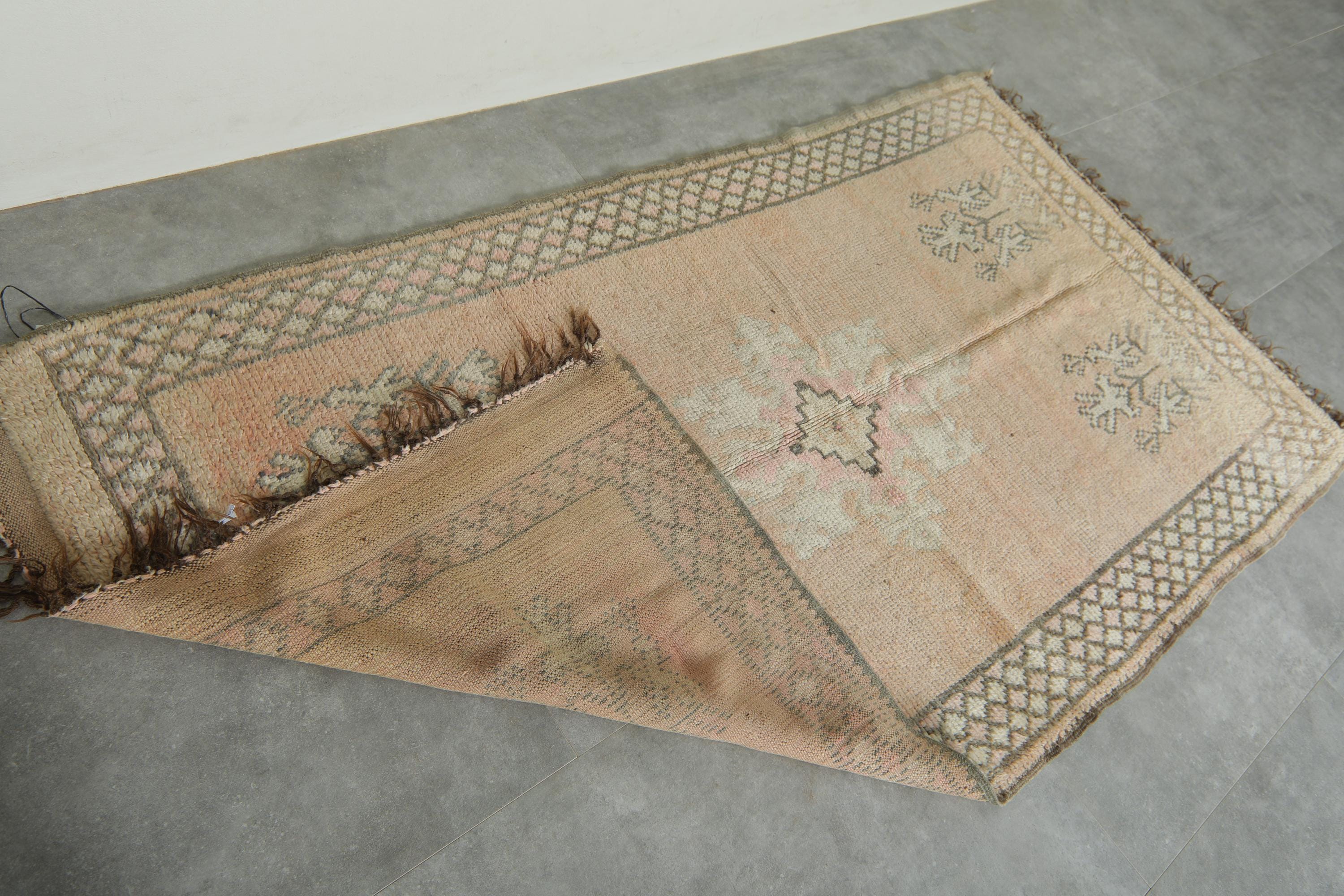 ヴィンテージ モロッコ 色あせたピーチ ウール ラグ 4.1 x 7.4