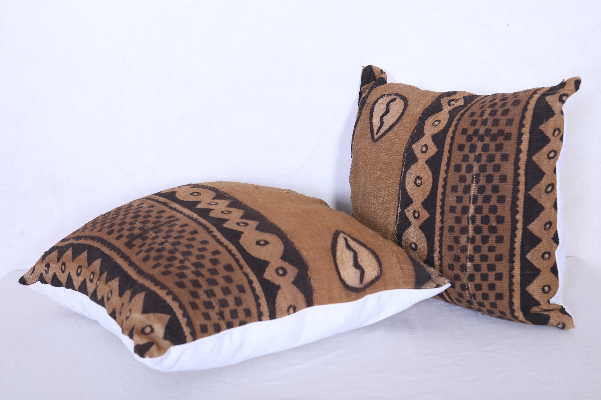 African pillows - Filled Moroccan pillow - Moroccan cushions - Handwoven pillow - offer for set of two pillows