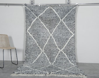 Handmade Black and white Beni ourain rug 4.9 x 8.5 feet - Boho Handmade moroccan wool rug - Black & white diamond tribal area rug