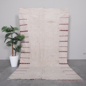 Vintage moroccan Kilim rug 4.9 x 7.8 feet – Handmade ivory Berber rug – Handmade ivory Wool kilim rug – Tribal ivory Flatweave