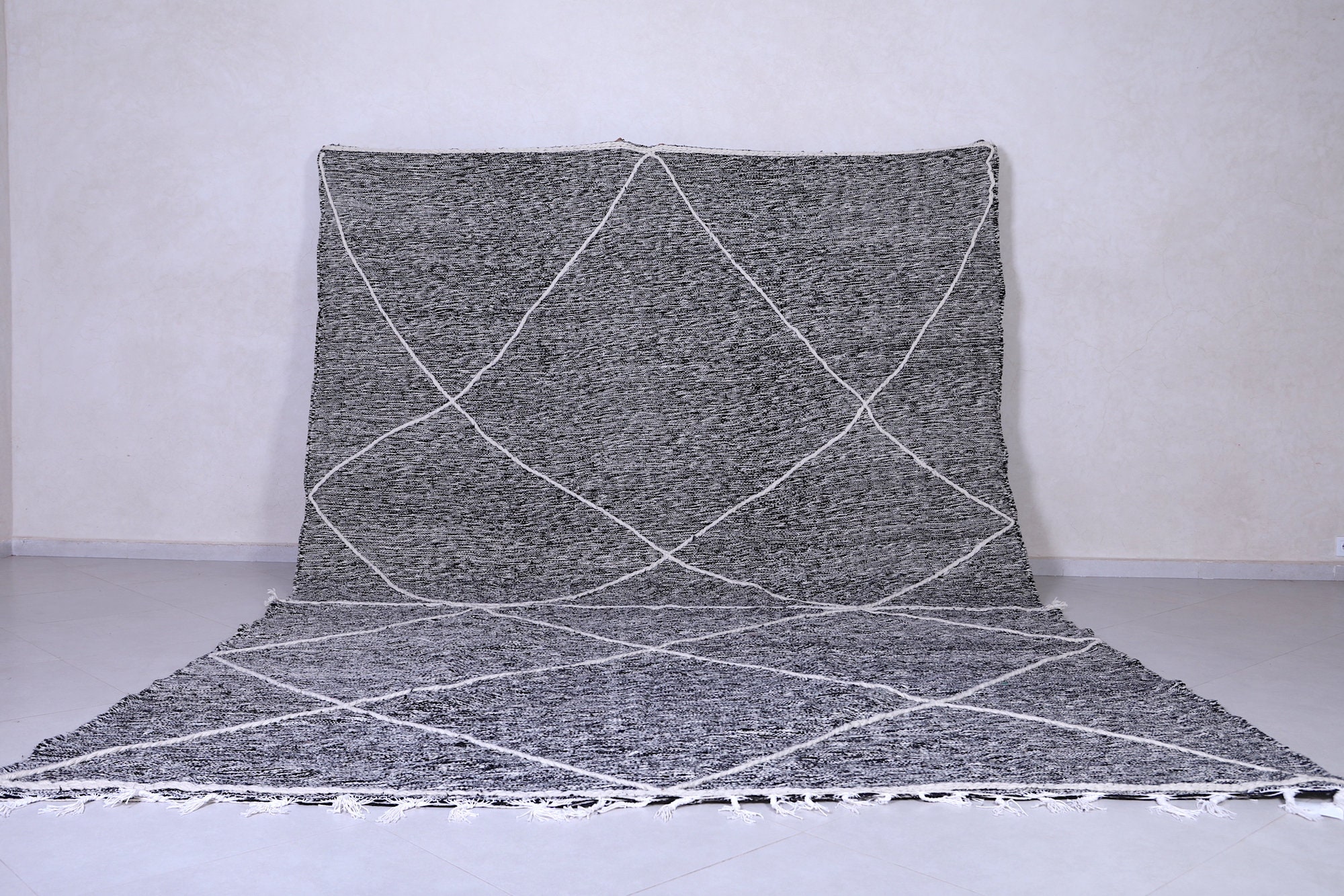 Großer Marokkanischer Beni Ourain Teppich - Schwarz-Weißer Wollteppich - Modernes Berber Rautenmuster - Minimalistischer Teppich für Wohnzimmerdekor