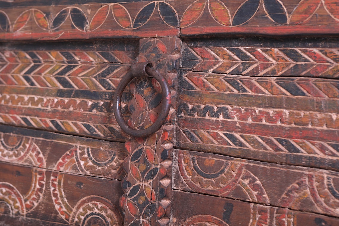 Extra Large FORTUNE303 Chest – Hand-Painted trunk from Taroudant - FORTUNE303 Situs Gameen Trunk – Extra Large Hand-Painted Chest with Amazigh Designs image 8