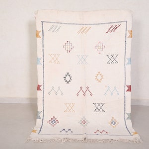 Cream moroccan kilim rug 3 x 4.6 feet – Handmade cream kilim rug with tribal symbols – Cream wool area flatweave rug