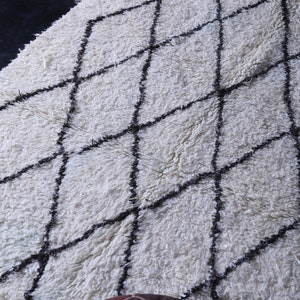 Beni ourain rug 4.8 x 7.3 Feet Berber rug Handmade rug Wool rug Vintage rug Shag rug White Moroccan rug zdjęcie 8