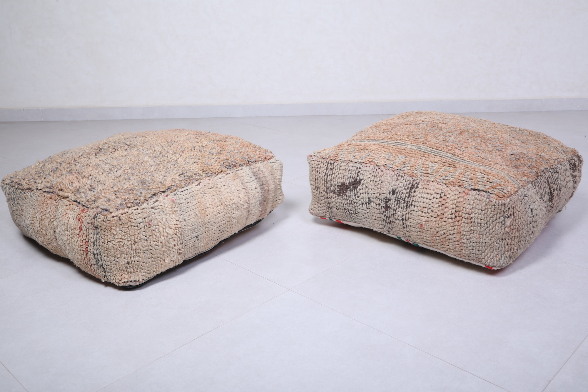 モロッコ プーフ 2 枚 24 x 24 インチ モロッコ オットマン プーフ  