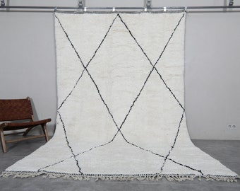 Handmade Berber rug 7 x 11 Feet
