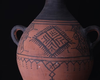Vintage pottery 10.2 inches w x 15.3 inches h old pottery - ceramic berber pottery - african pot - ceramics industry - antique tuareg