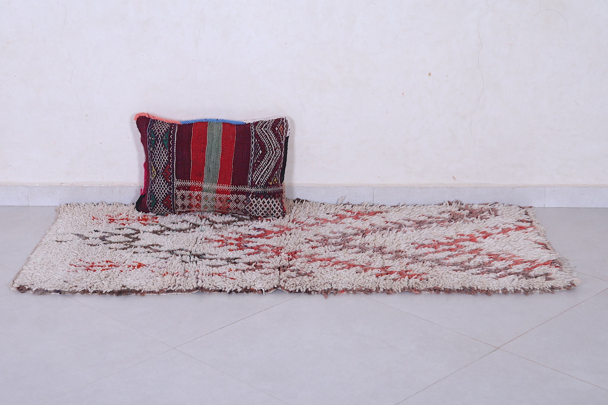 Berber Azilal Rug 2.4 X 5.3 Feet Hallway Moroccan Rug - Vintage Runner ...