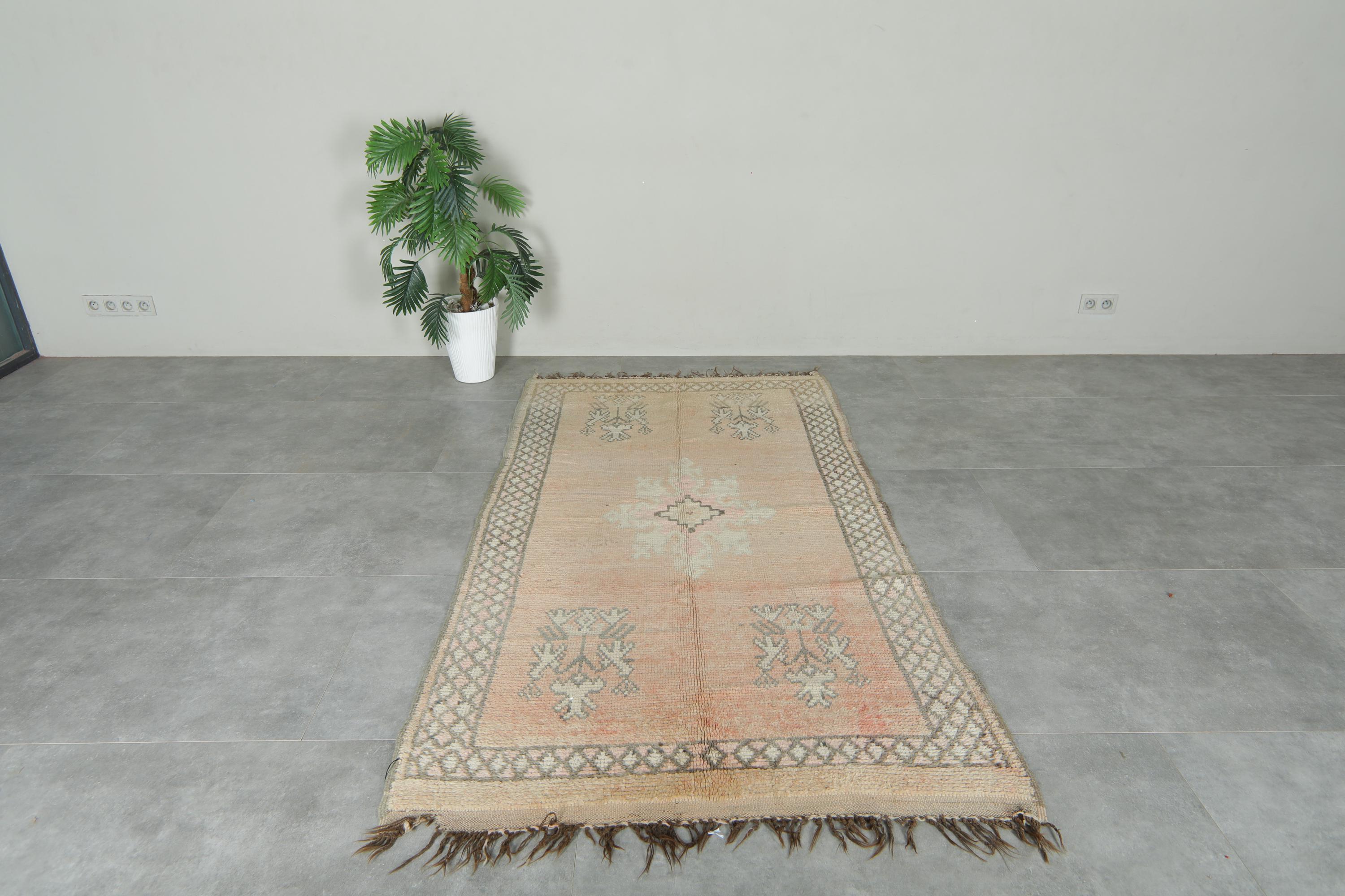 ヴィンテージ モロッコ 色あせたピーチ ウール ラグ 4.1 x 7.4