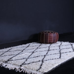 Beni ourain rug 4.8 x 7.3 Feet Berber rug Handmade rug Wool rug Vintage rug Shag rug White Moroccan rug image 5