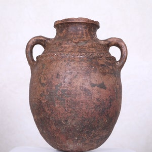 Vintage berber pottery - milk vintage pot - 90 years old algerian clay pot with a lid