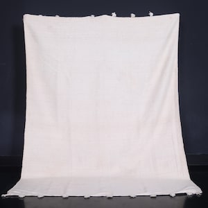 Large vintage wool kilim rug 5.8 x 7.6 feet – Minimalist ivory flatweave kilim – Handmade tribal neutral rug – Boho wool area rug