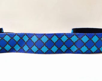 Blues Clover Pattern