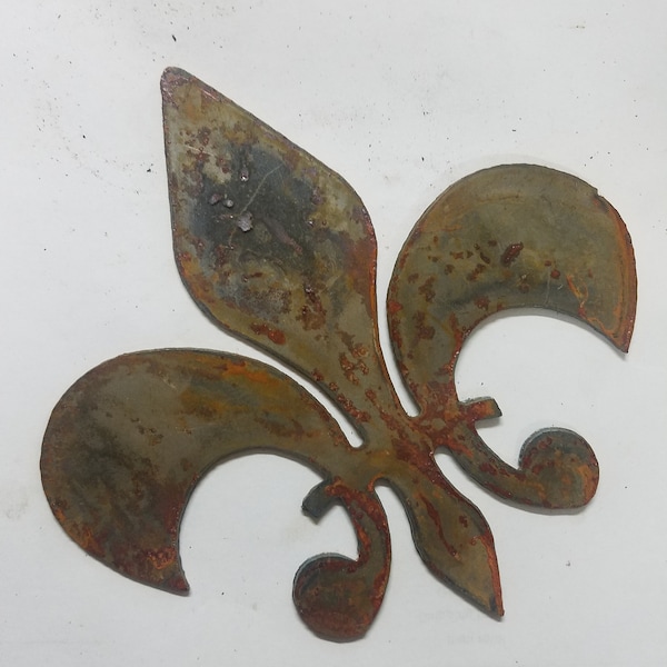 Fleur De Lis Shape 6 inch Rusty Vintage Antique-y Metal Steel Wall Art Ornament Craft Jewelry Scrapbook Stencil DIY Sign