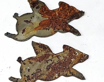 Lot Set of 2 Flying Pigs with Wings 3" Shape Rusty Vintage Antique-y Metal Steel Wall Art Ornament Craft Sign