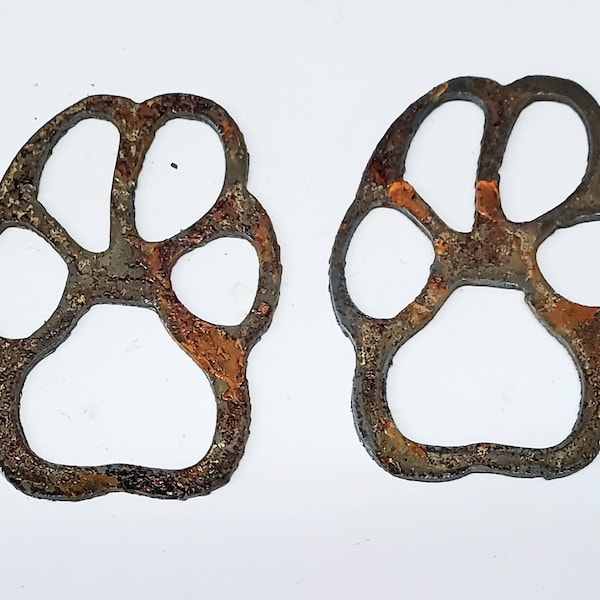 Lot Set of 2 Dog Paws 3 inch Rusty Vintage Antique-y Metal Steel Wall Art Pet Ornament Stencil DIY Pet Sign Made in USA