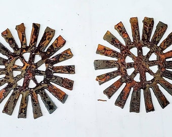 Lot Set of 2 Rusty 4 inch Windmill Blades Fins Fans Shapes Vintage Antique Metal Art Ornament Craft Stencil DIY Garden Decor Sign Made in US