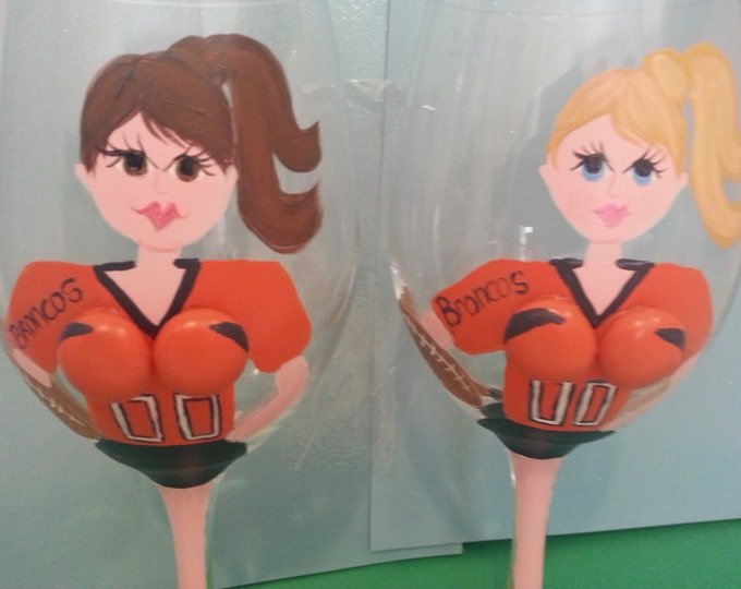 Hand painted Denver Broncos Football Cheerleader, Personalized wine glass, Denver Broncos Cheerleader wine glass, personalized gifts