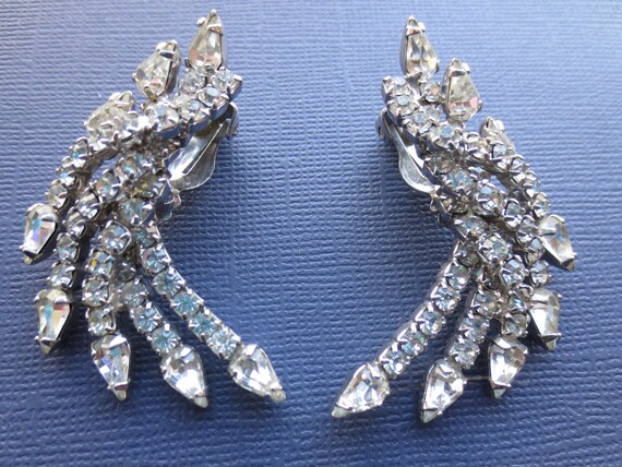 Hollywood Glam rhinestone earrings. - image 2