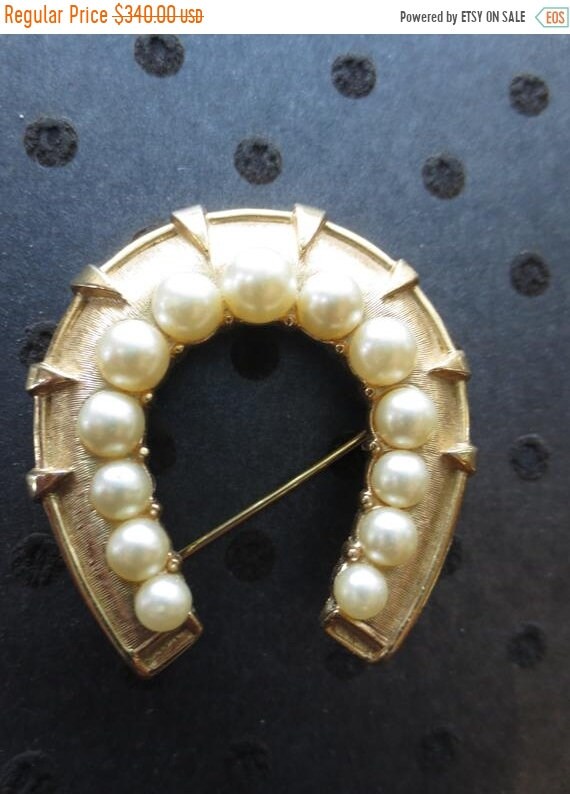ON SALE Crown Trifari pearl horseshoe brooch. 1950