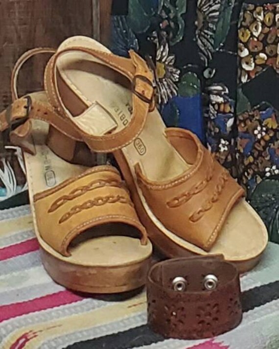 1970s Vintage Sandals