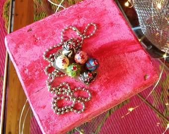 Cupcake Necklace