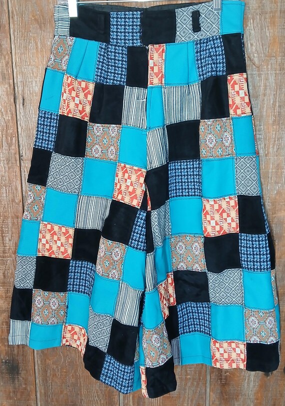 Vintage Patchwork Capri Pants - image 3