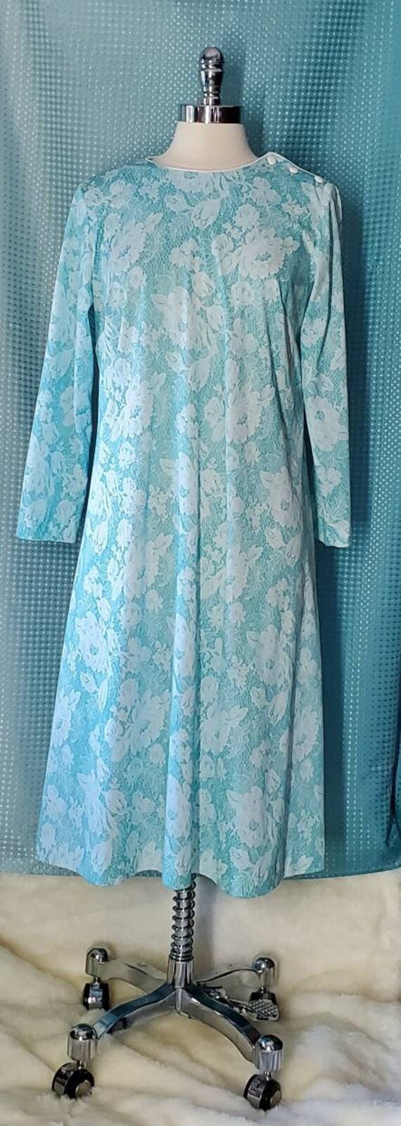 Vintage Aqua Dress with Florial Lace Design