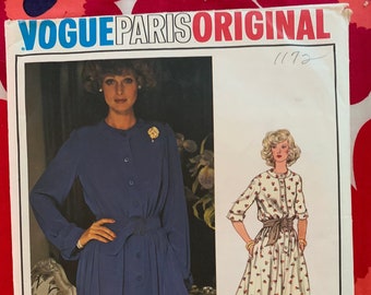 1960s 60s Original Vintage Sewing Pattern Vogue Paris Original 1172; ca. 1975; Jean Patou - Misses' Dress. Loose-fitting dress Bust 36