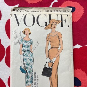 1950er Jahre Vintage Schnittmuster: Vogue 9107 Schmaler Rock Kleid - Büste 34