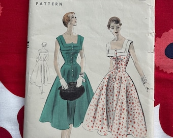 1950s Vintage Sewing Pattern Vogue 8022 Pretty Sun Dress - Bust 36