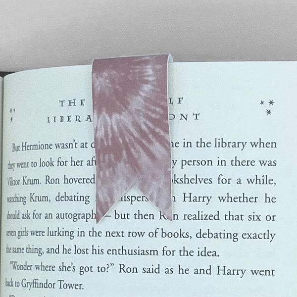 Tie dye cute magnetic bookmark for readers, book gifts for book lovers, teacher appreciation gifts for women, brick red boho bookmark for