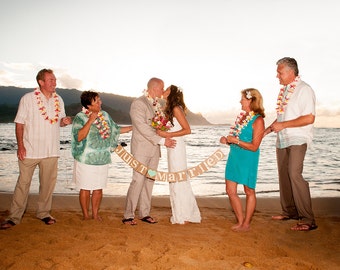 Just Married Banner / Wedding Garland / Getaway Car Sign / Rustic / Wedding Couple Photo Prop/ Wedding Reception Decoration