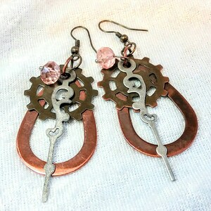Melissa&#39;s Masterpieces: steampunk earrings with charm and direction