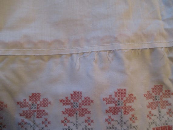 Vintage Handmade Cotton Adults Apron White w/ Red… - image 5