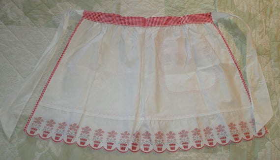 Vintage Handmade Cotton Adults Apron White w/ Red… - image 2