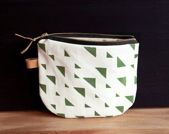 HEIMARBEIT Design Pouch / Triangle