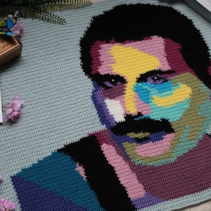 Crocheting Freddie Mercury English/Dutch version image 2