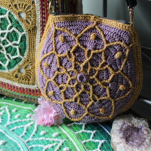 Indian Flower bag crochet pattern image 3