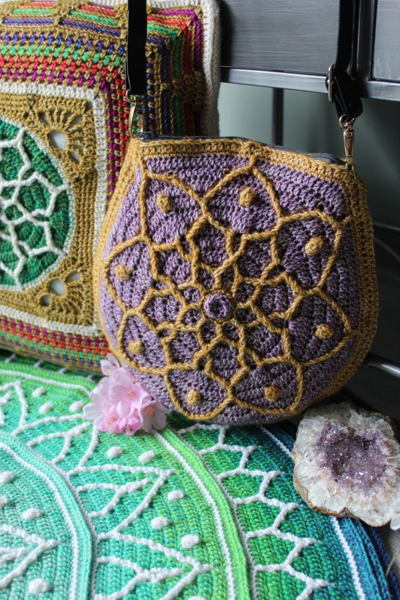 Indian Flower bag crochet pattern image 3