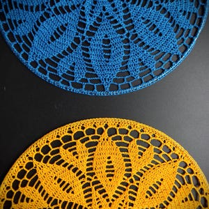 the Sunflowers doily out of the book Memory - crochet pattern