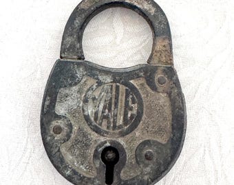 Antique Yale & Towne Padlock 1920s | Vintage Industrial Lock | Steampunk Object d’Art | Rare Collectible