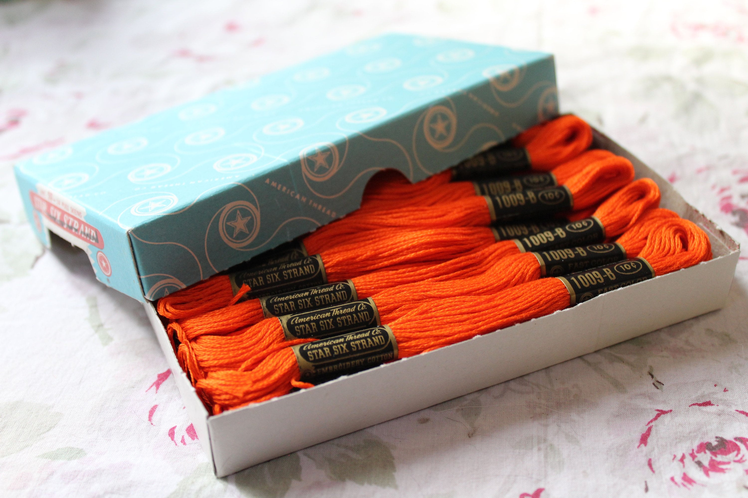 Sewing & Needlecraft 2 Skeins 1009B Tangerine Vintage Star Six Strand