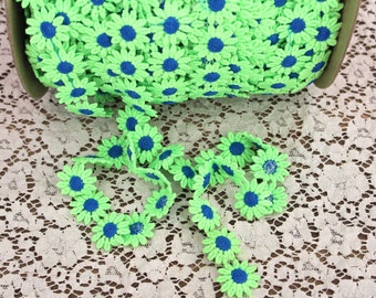 3 Yards: Green & Blue Daisy Flower Lace Trim