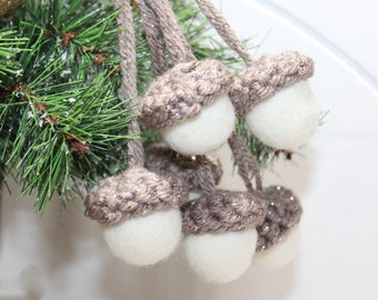 Set Of Six HANDMADE Wool Acorn Ornaments Wool Ball Acorns With Crocheted Tops Bowl Fillers Tiered Tray Decor Farmhouse White Christmas