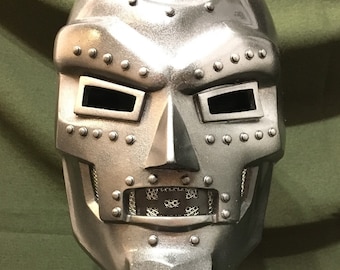 CASCO versión cómic DOCTOR DOOM - 1/1 ¡totalmente ponible!