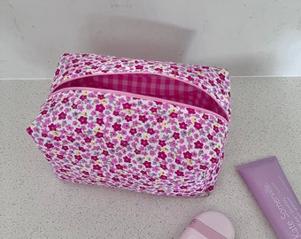 Handmade Quilted Makeup Bag - Pink Floral Gingham - Cosmetic Bag, Toiletry Bag, Make up bag, Floral makeup bag, Gifts for her